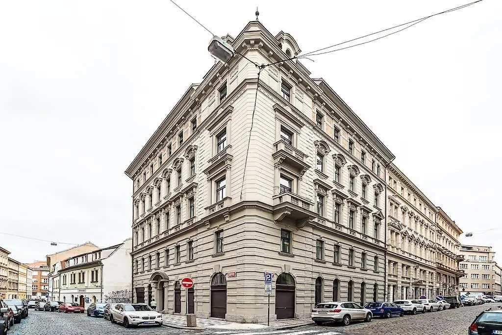 Apartment Amazing 2-Bedroom With Terrace And Air-Condition Prague