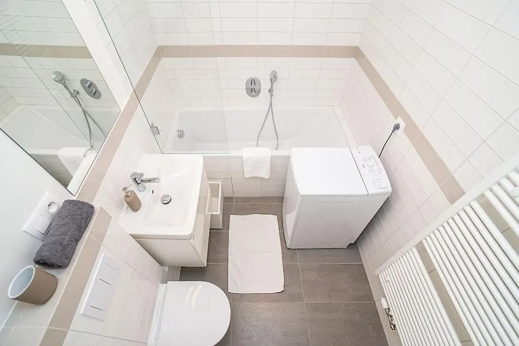 Amazing 2-Bedroom With Terrace And Air-Condition Prague 0*,