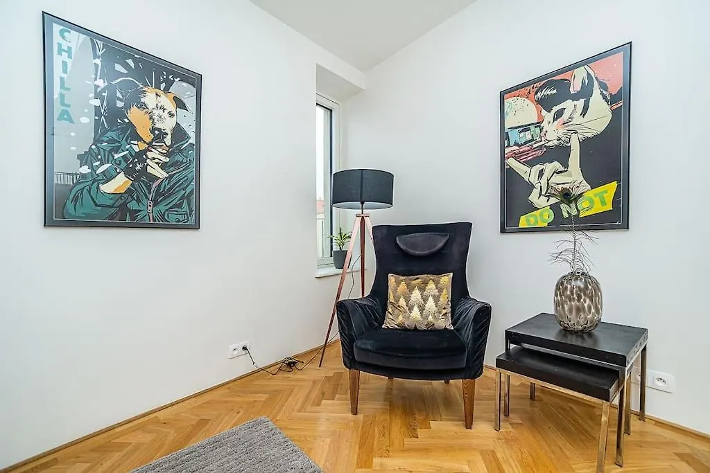 Apartment Amazing 2-Bedroom With Terrace And Air-Condition Prague